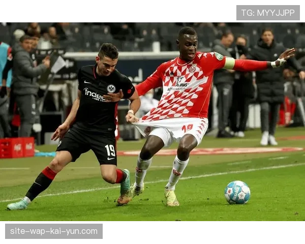 美因茨防守压迫强度不稳定 失43球防守端表现中规中矩